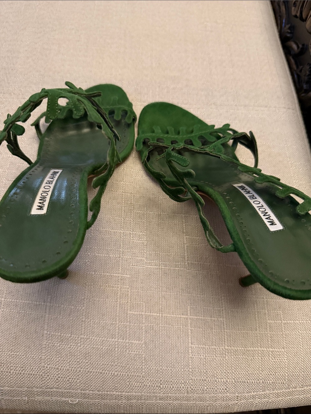 Manolo Blahnik Emerald Green Suede Leaf-Detail Heels - Picture 2 of 6